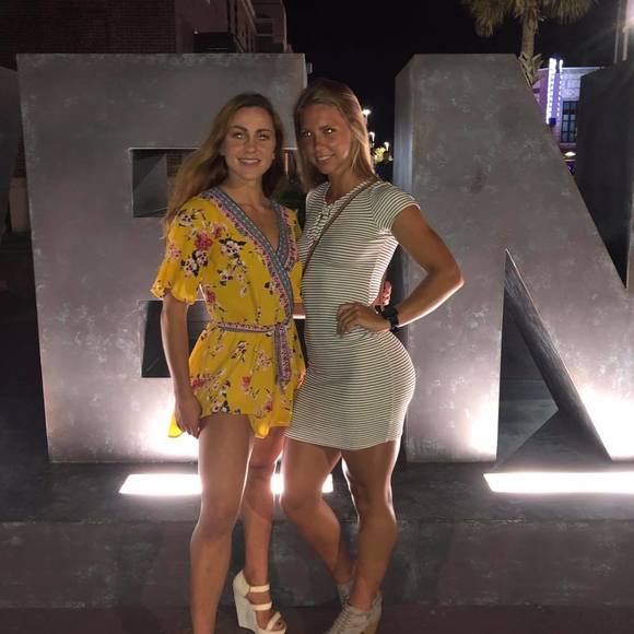 Meet your Posher, Crystal - Picture 1 of 1